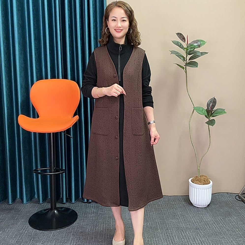 中式复古马甲浮雕印花大口袋坎肩春秋季国风中老年女装新中式马夹