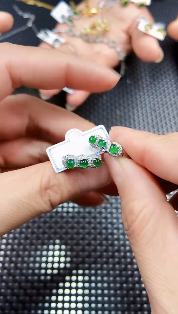【闪购商品】翡翠耳饰未镶嵌111111111