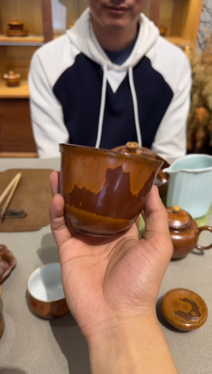 荣器  木首釉容天杯