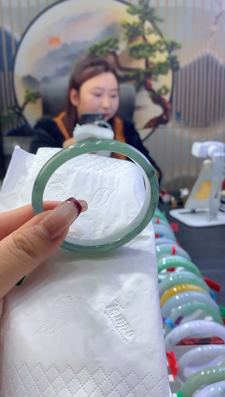 【闪购商品】翡翠手镯未镶嵌00009652