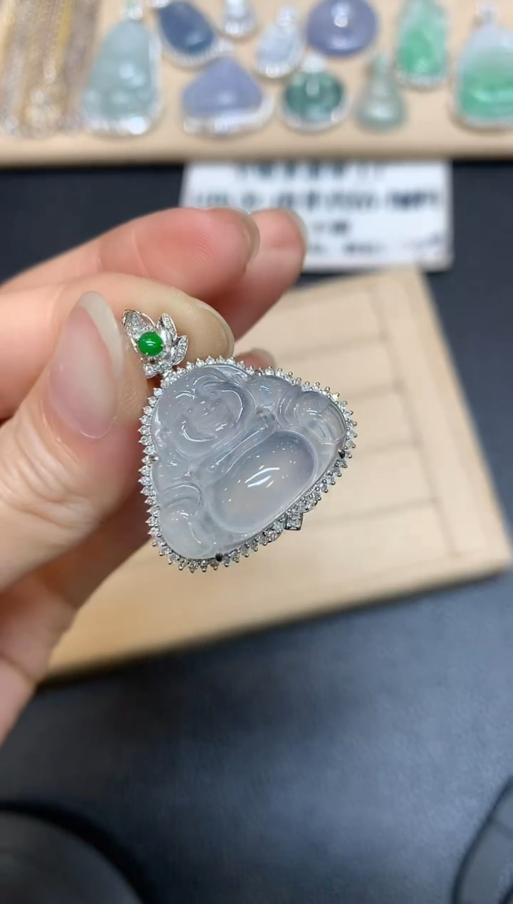 【闪购商品】翡翠颈饰18K金镶嵌佛公【无服务费