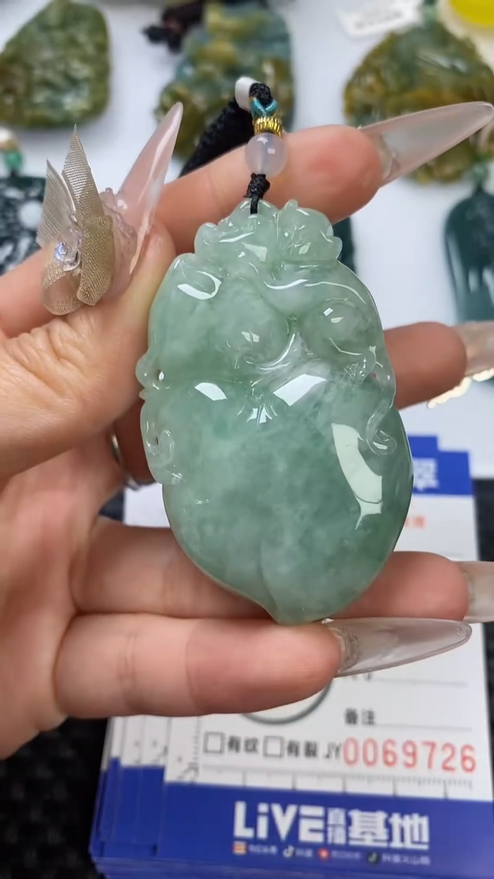 【闪购商品】翡翠颈饰未镶嵌1111111111111111