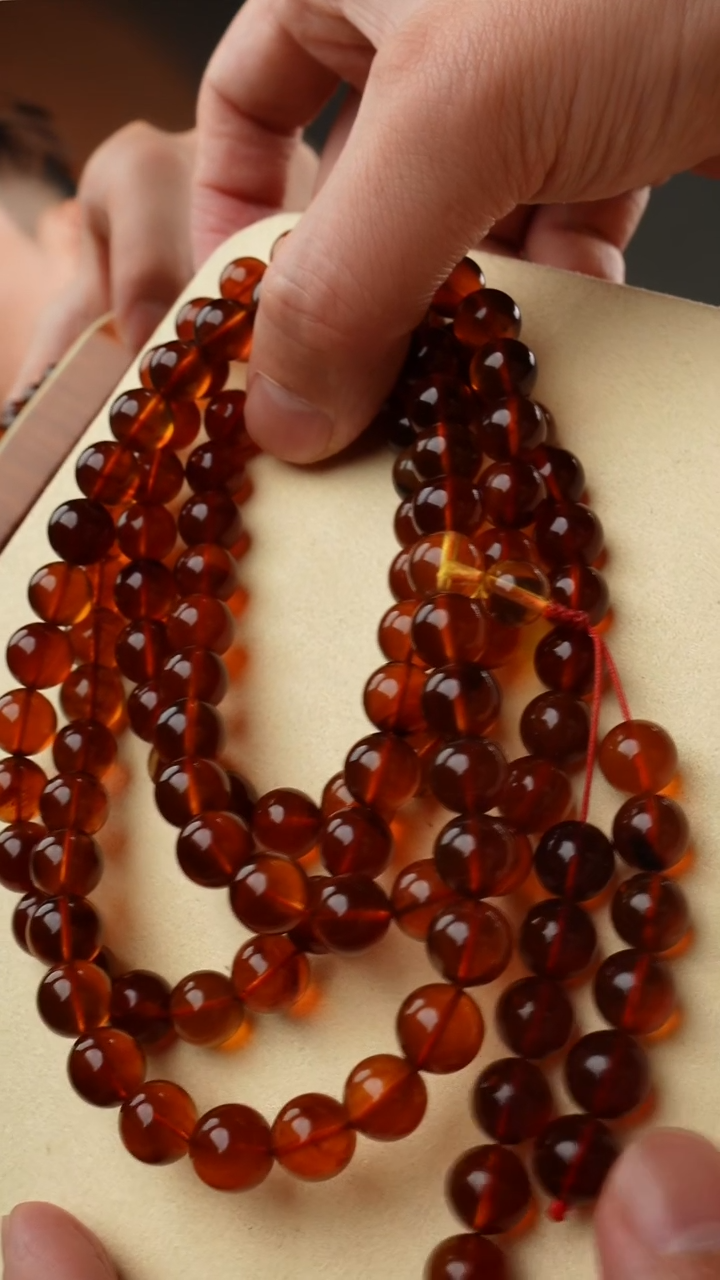 【闪购商品】琥珀颈饰未镶嵌8+灵草珀108素珠