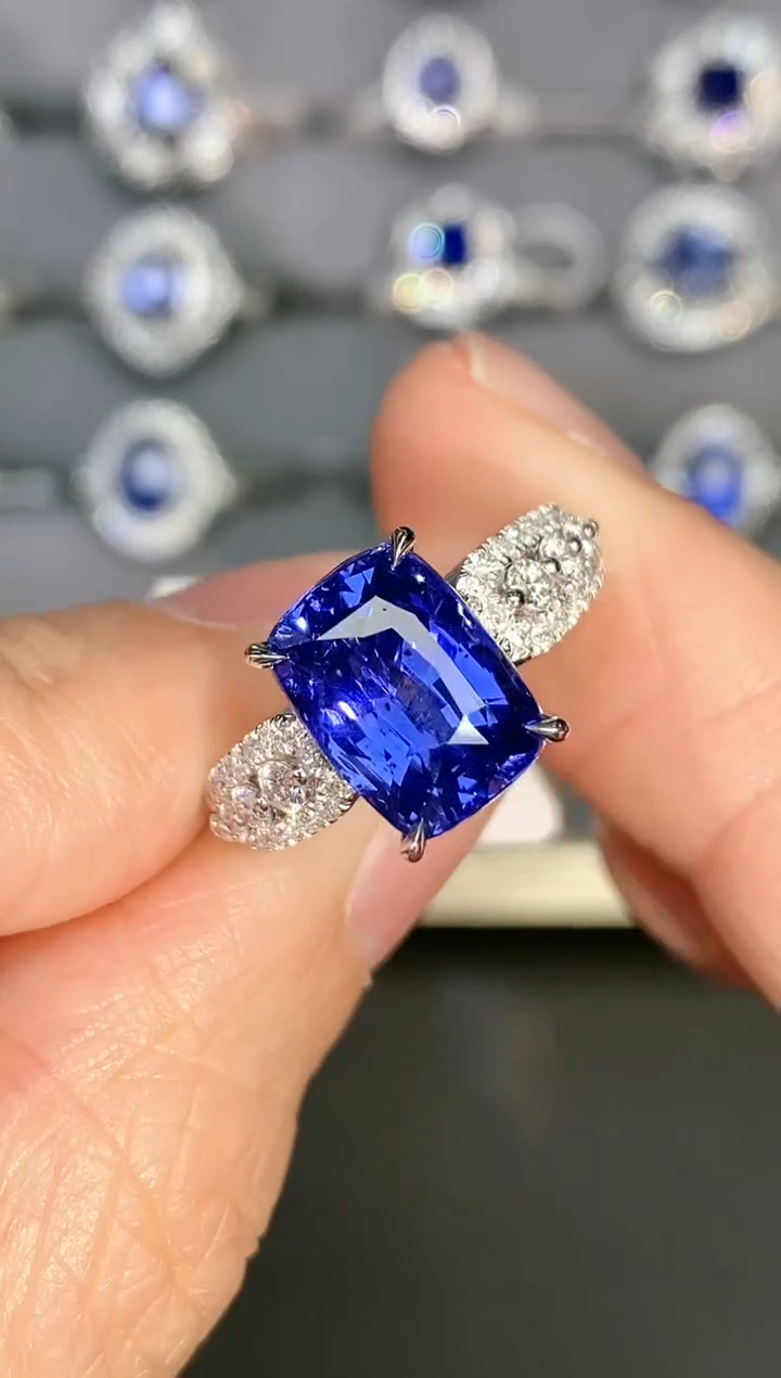 【闪购商品】蓝宝石戒指18K金镶嵌7.01ct/年货节专属价-无烧