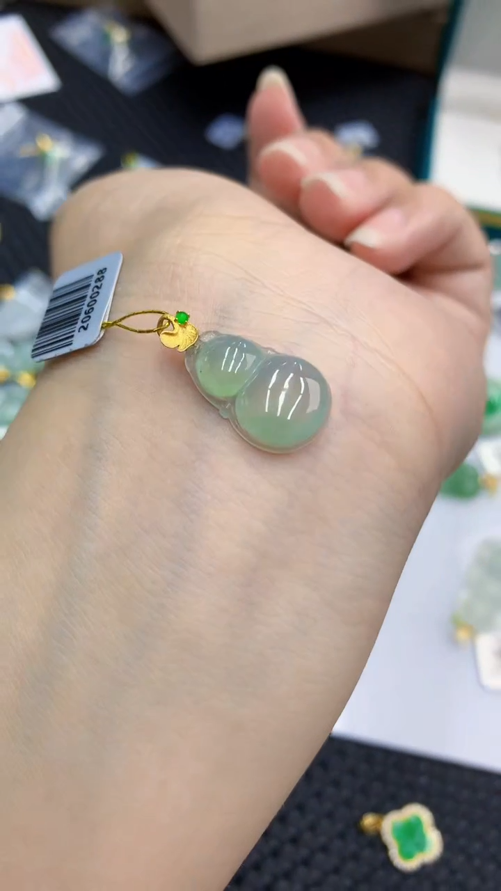 【闪购商品】翡翠颈饰18K金镶嵌            8
