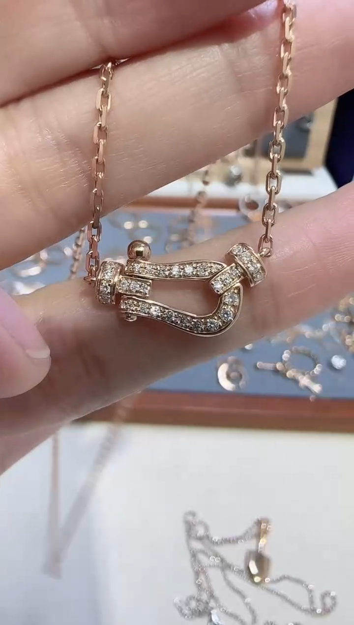 【闪购商品】钻石颈饰18K金镶嵌多样性发货发其一