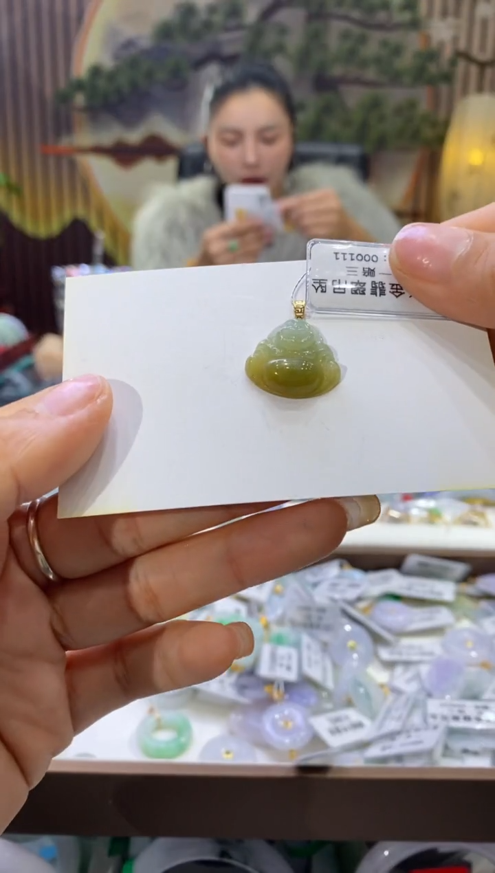 【闪购商品】翡翠颈饰18K金镶嵌多人004499