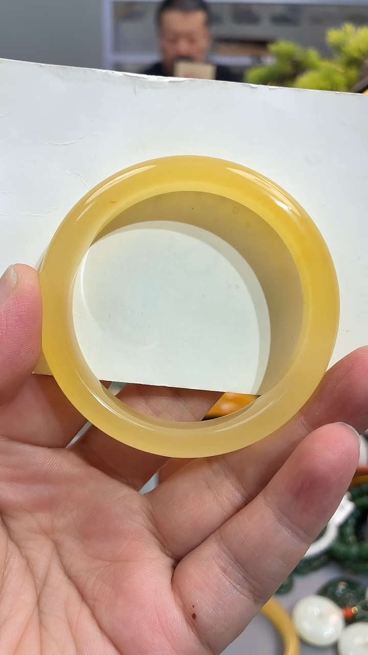 未镶嵌手镯石英质玉（金丝玉）金丝玉手镯