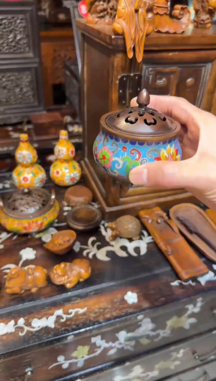 木木头款景泰蓝浅蓝熏香炉298