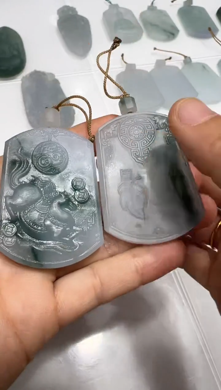 定制翡翠未镶嵌马牌