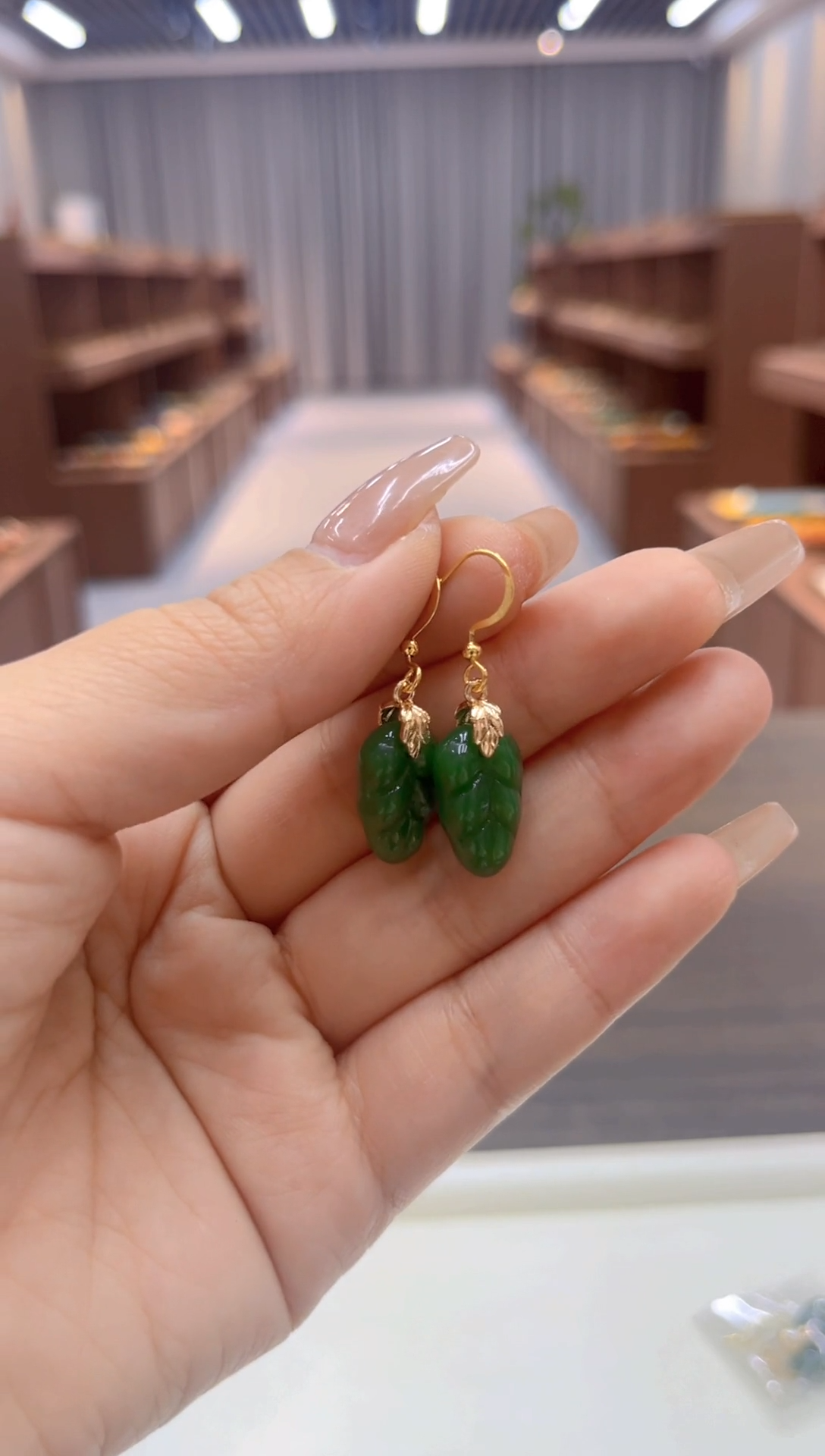 14K金镶嵌和田玉耳饰E962