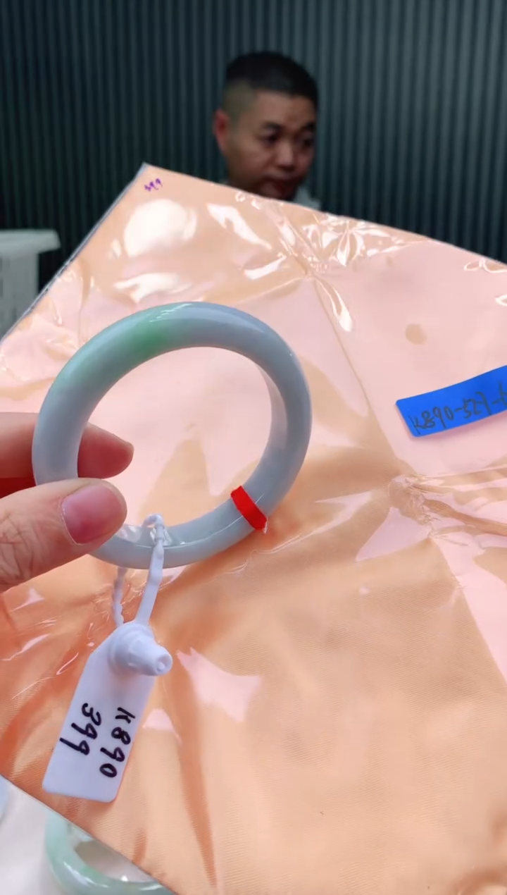 未镶嵌手镯翡翠52