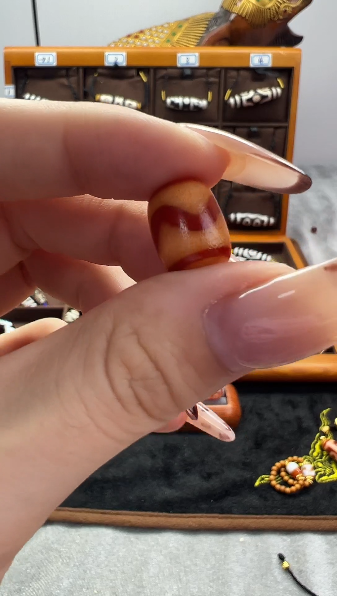 玛瑙/玉髓（覆膜）颈饰未镶嵌98.（微瑕）