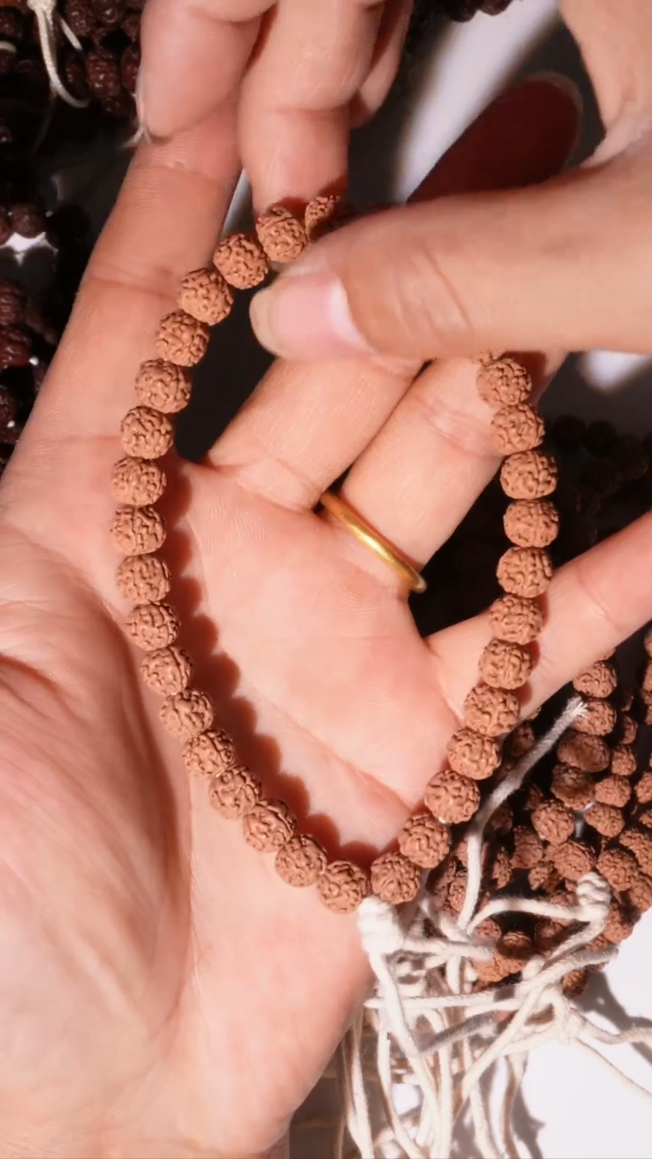 金刚菩提手串7+mm戈地利闷墩一代盘龙原桩单圈