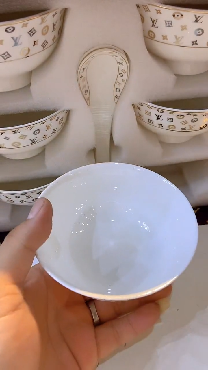 杯鸿辉家品牌瓷器，京东包邮！