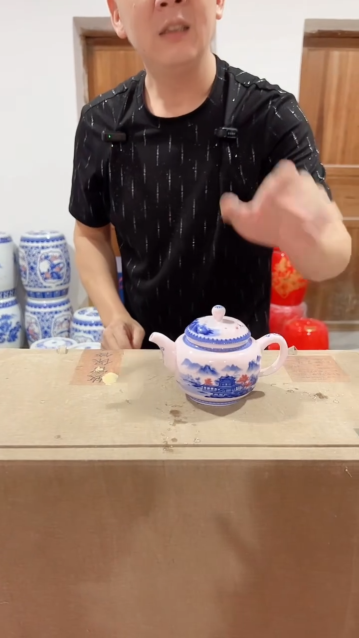 罐景德镇红稀土小茶壶