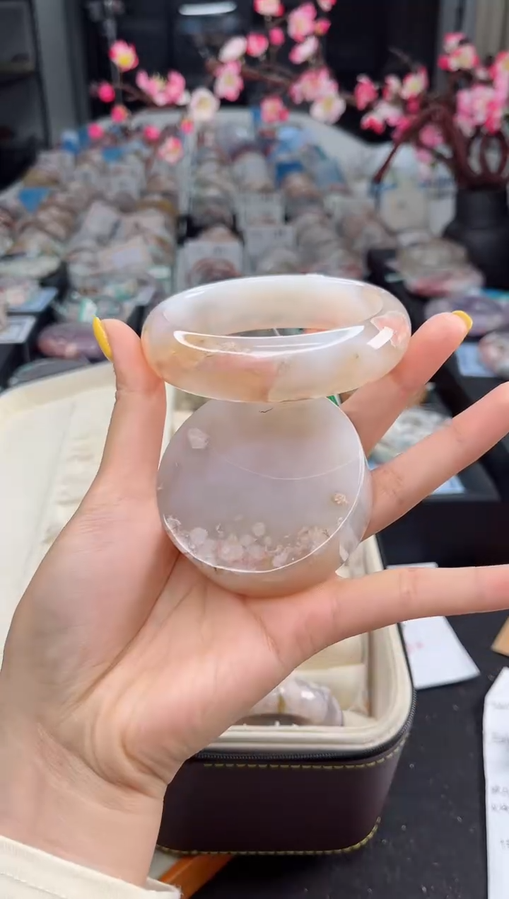 石英质玉未镶嵌手镯63圈口（赠送镯心）6447292