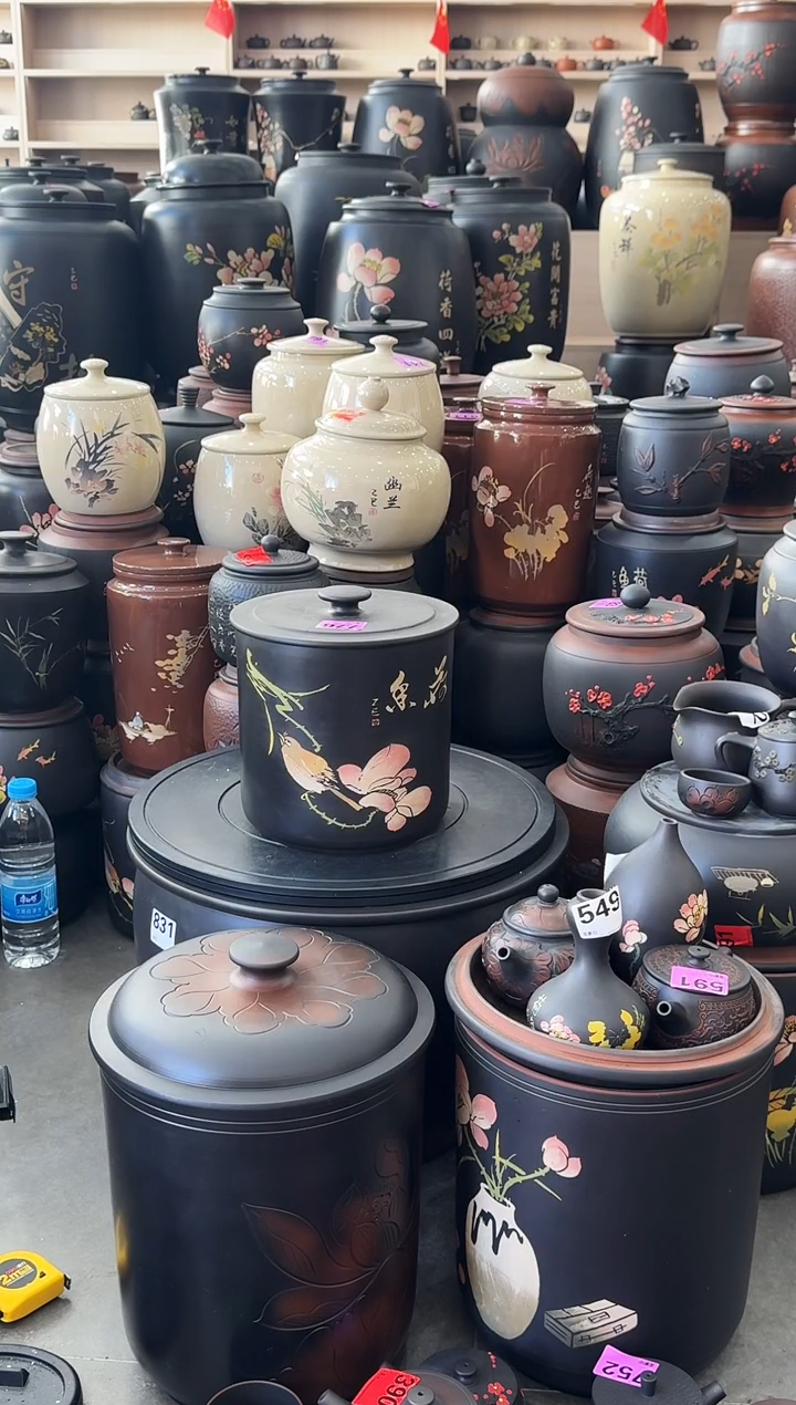 罐瑕疵茶叶罐   776   小八饼彩填 