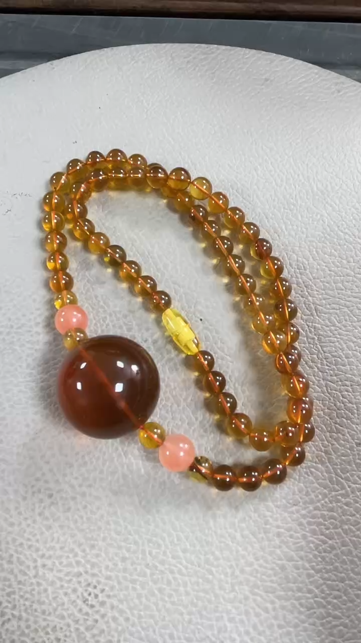 【闪购商品】琥珀裸石未镶嵌单珠项链多样性发其一