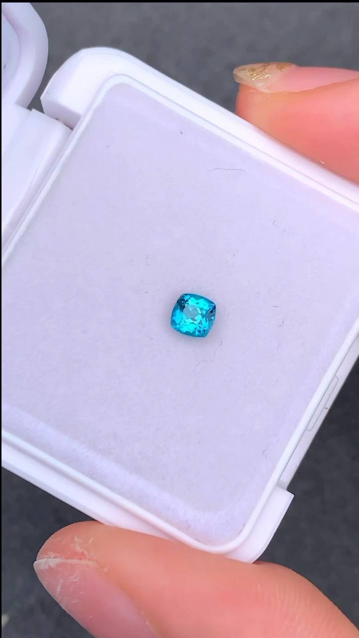 【闪购商品】碧玺无未镶嵌35分indigo