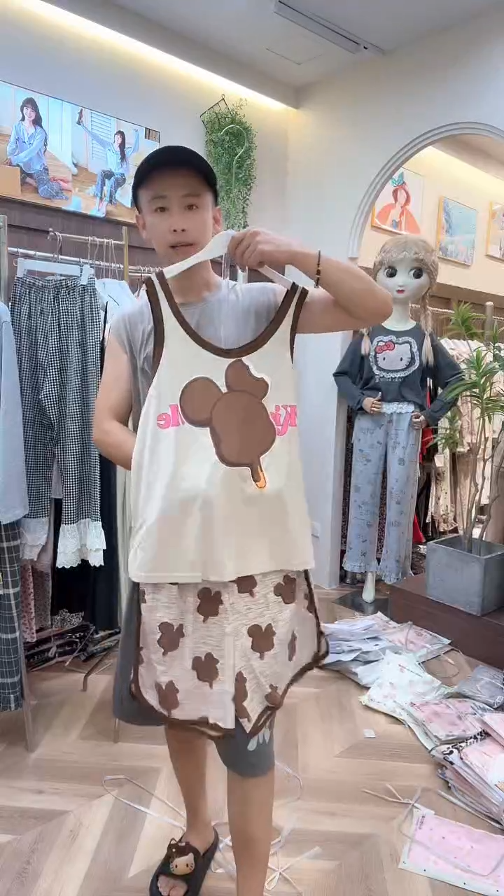 棉小熊吊带短裤XL号130-150斤以下