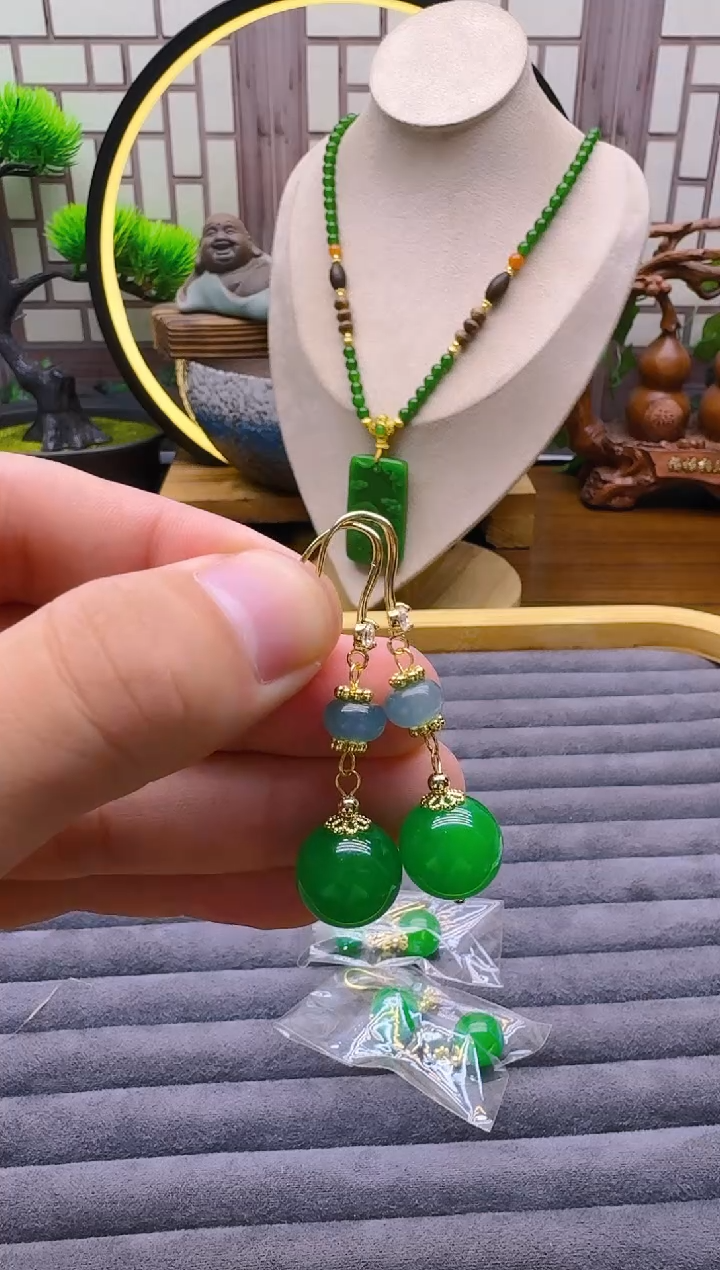 14K金镶嵌翡翠耳饰E137       