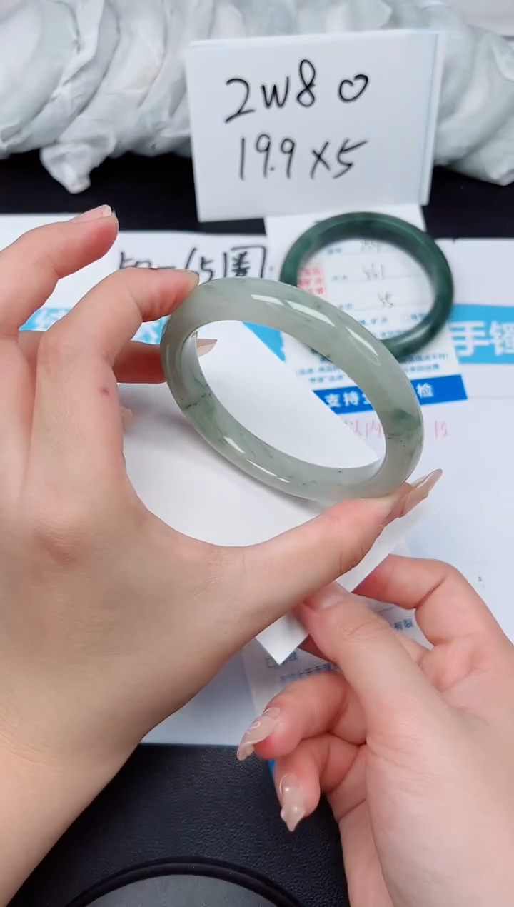 【闪购商品】石英质玉手镯未镶嵌G255-62