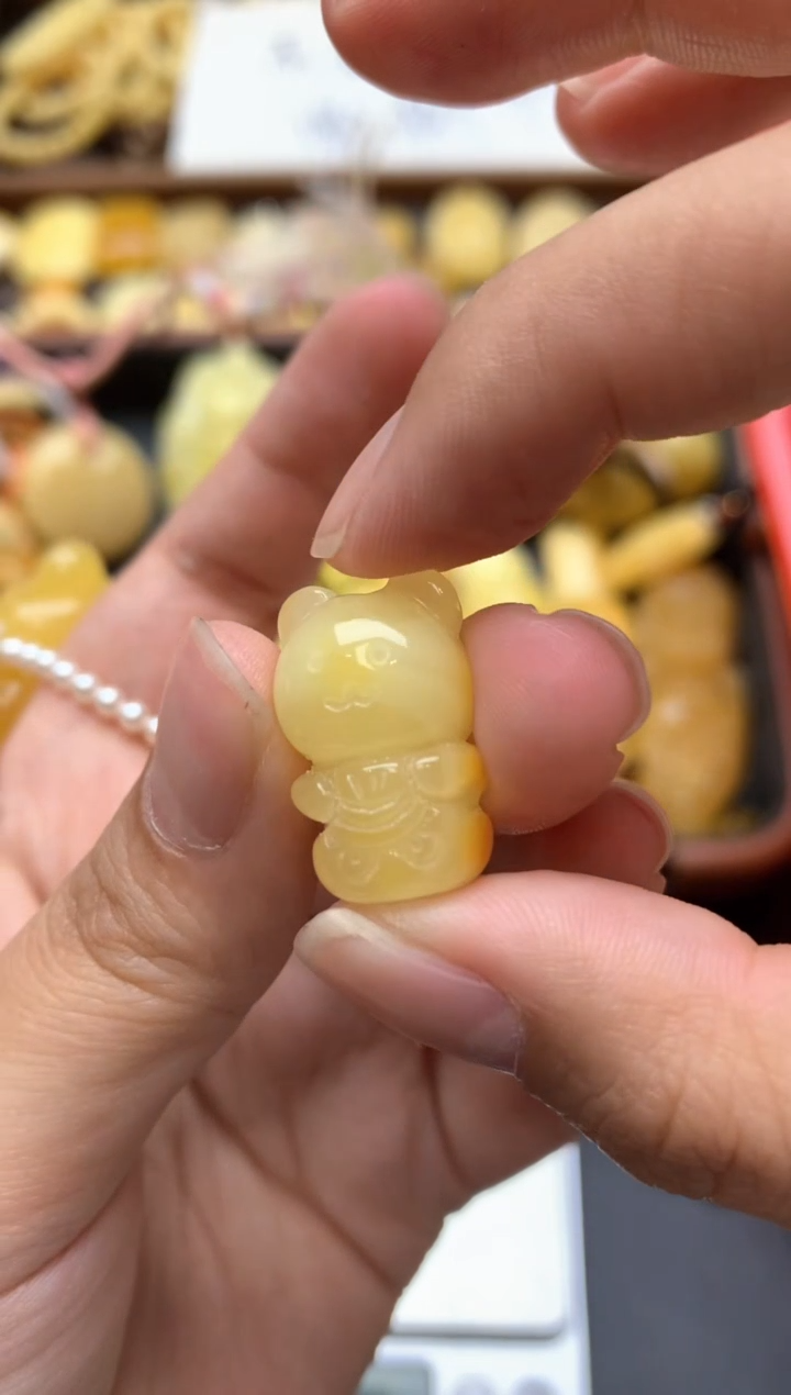 【闪购商品】琥珀珠宝奇石未镶嵌129琥珀蜜蜡花粉有纹小坑介意勿拍