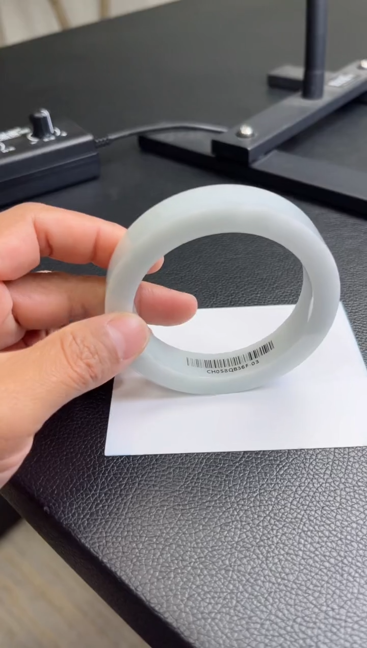 【闪购商品】翡翠手镯未镶嵌手镯