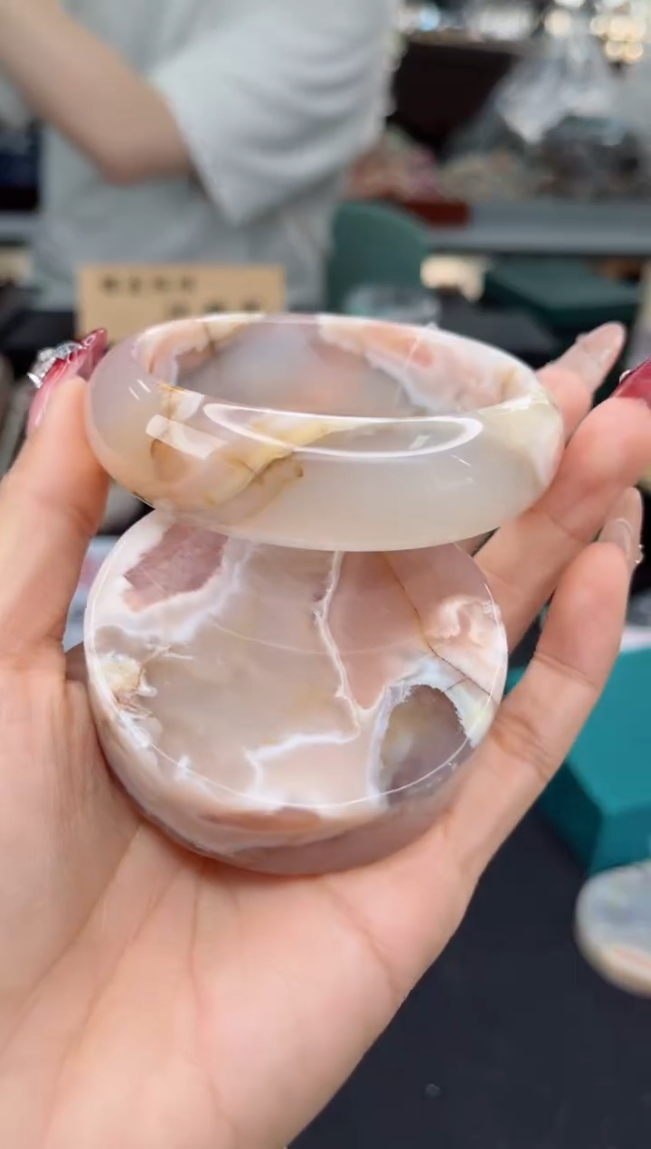 【闪购商品】石英质玉手镯未镶嵌61圈口（赠品镯心）3681321