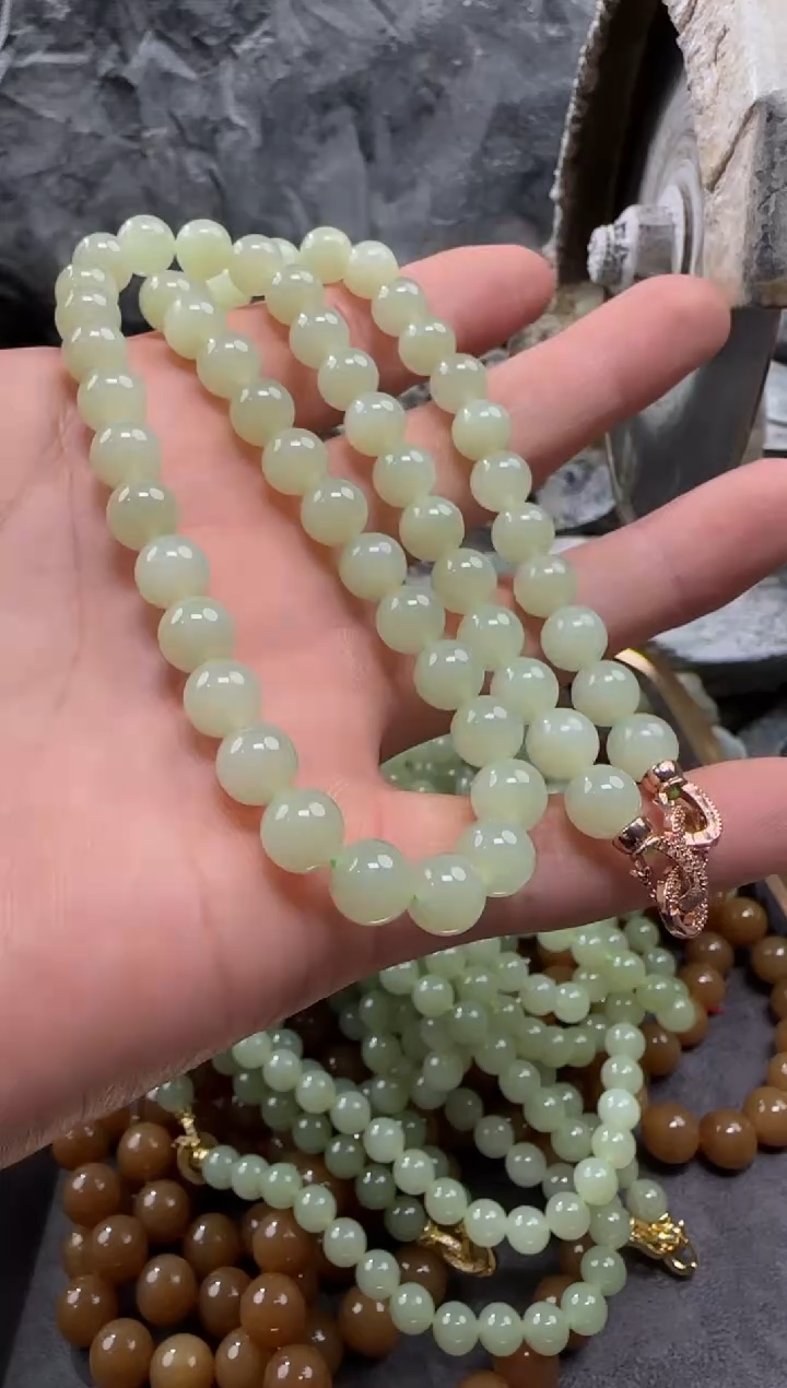 和田玉未镶嵌颈饰项链