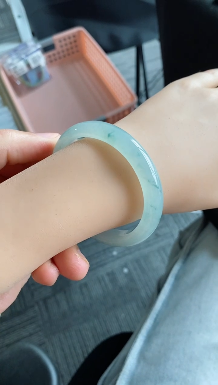 【闪购商品】翡翠手镯未镶嵌37号56*50.7*11.0*7.8