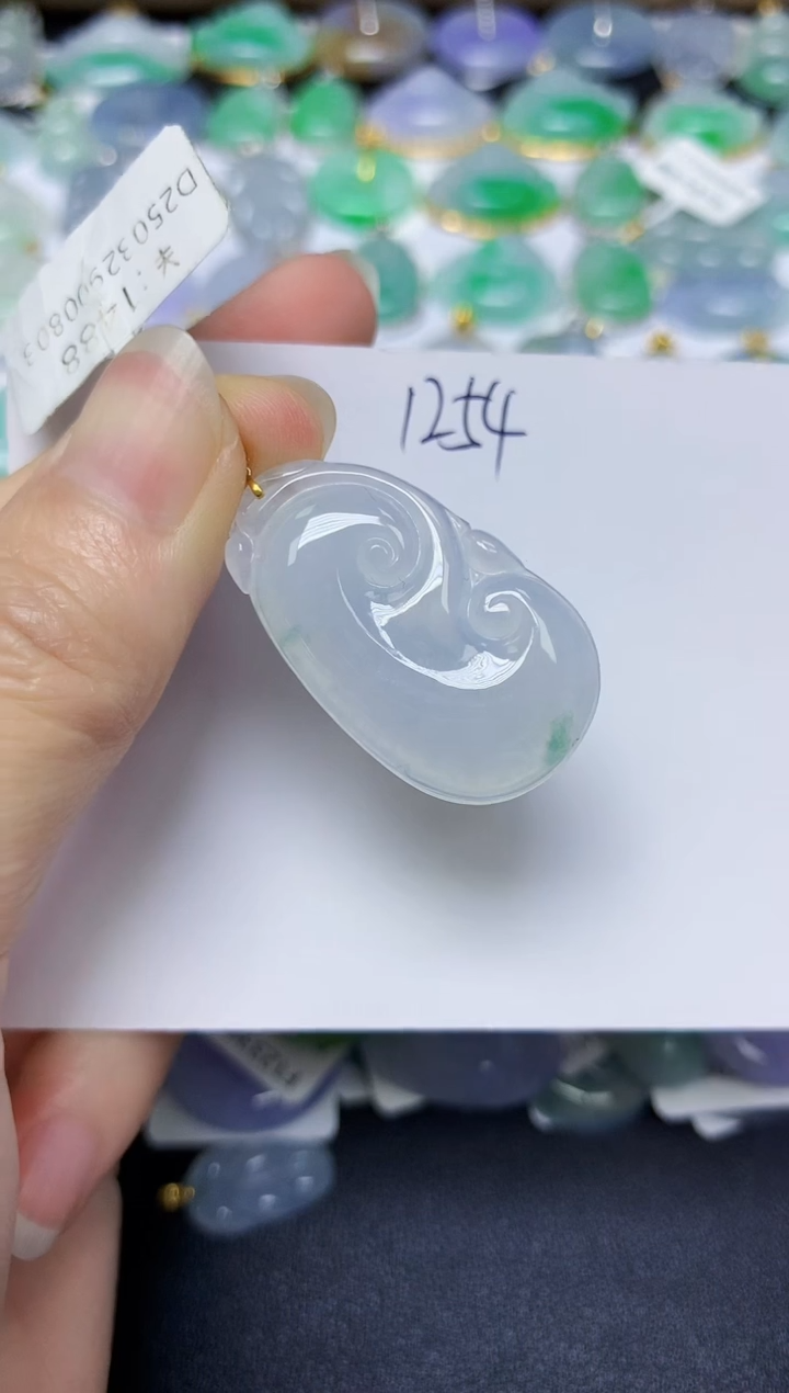 翡翠18K金镶嵌颈饰 天然缅甸翡翠A货