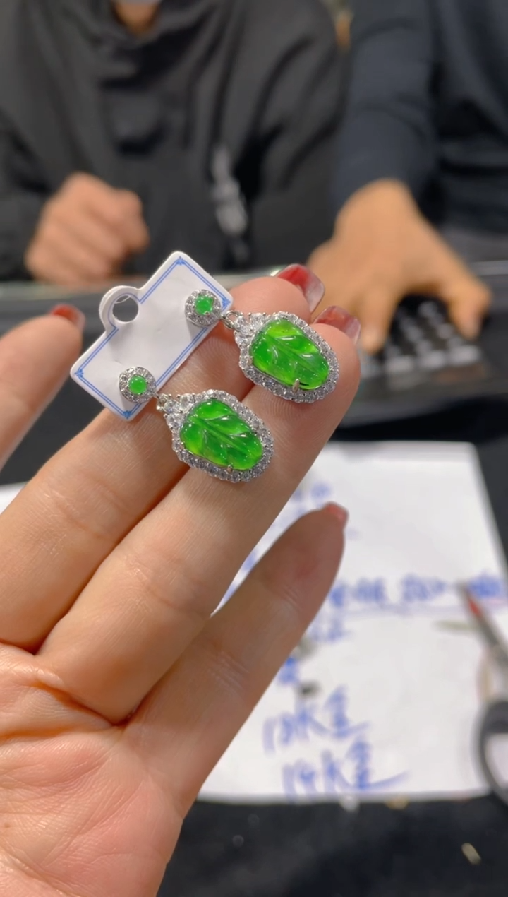 【闪购商品】翡翠耳饰未镶嵌天然A货翡翠多样性发货拍一发一