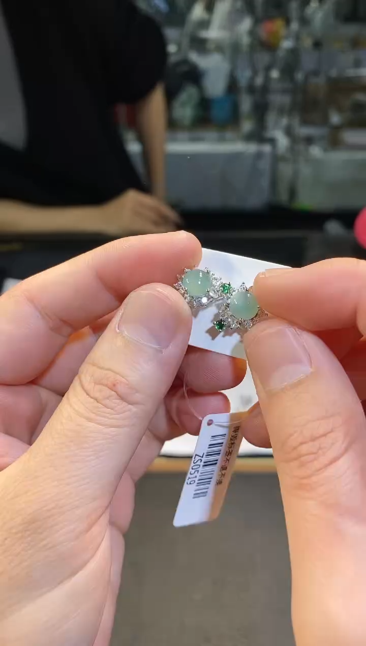 【闪购商品】翡翠耳饰未镶嵌多样性发货不含链其一