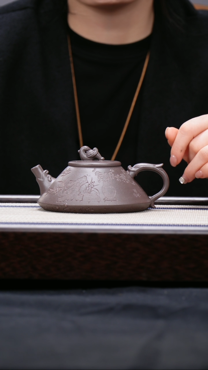 【闪购商品】紫砂茶壶四号井低槽青 刻绘 龙瓢 郑
