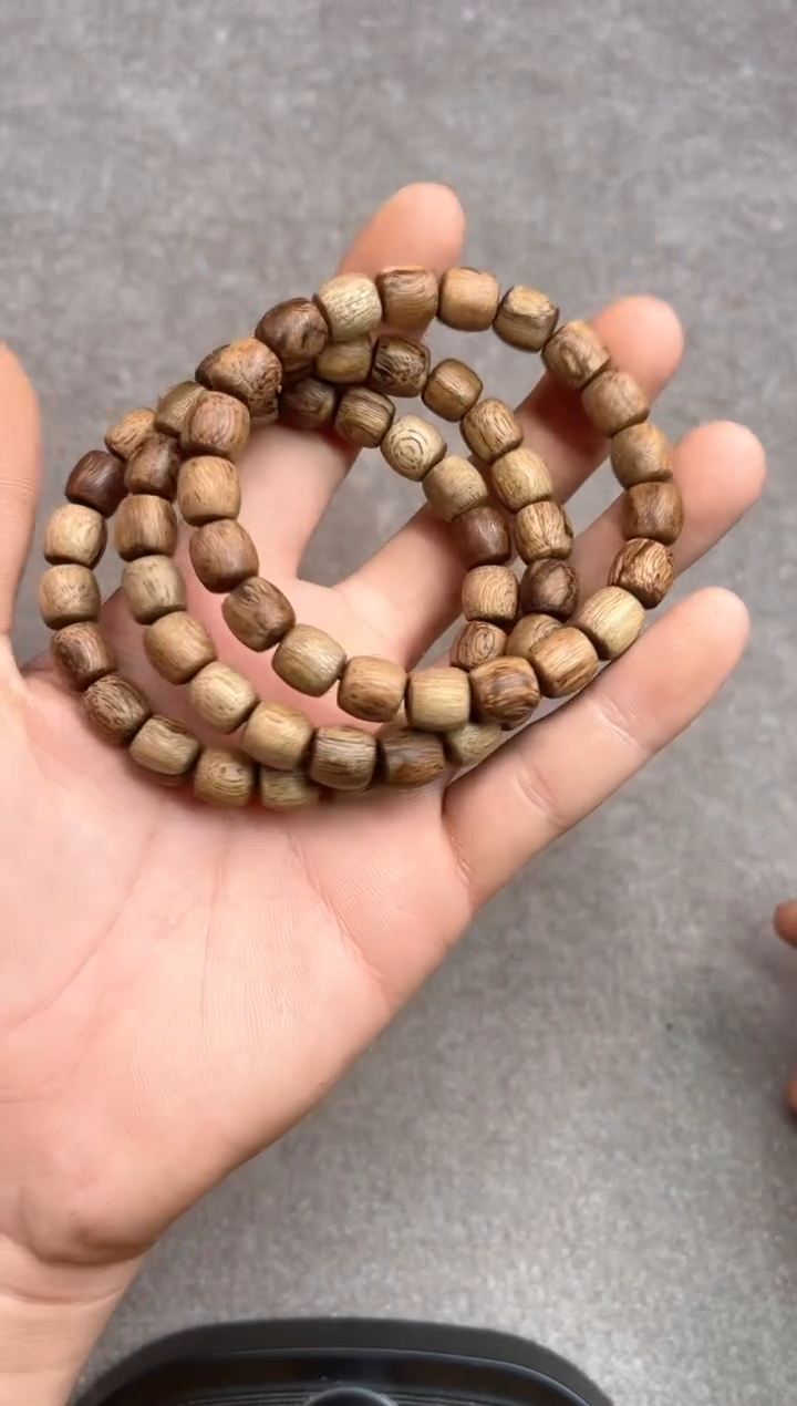 【闪购商品】沉香手串64号越南多样性发货1条