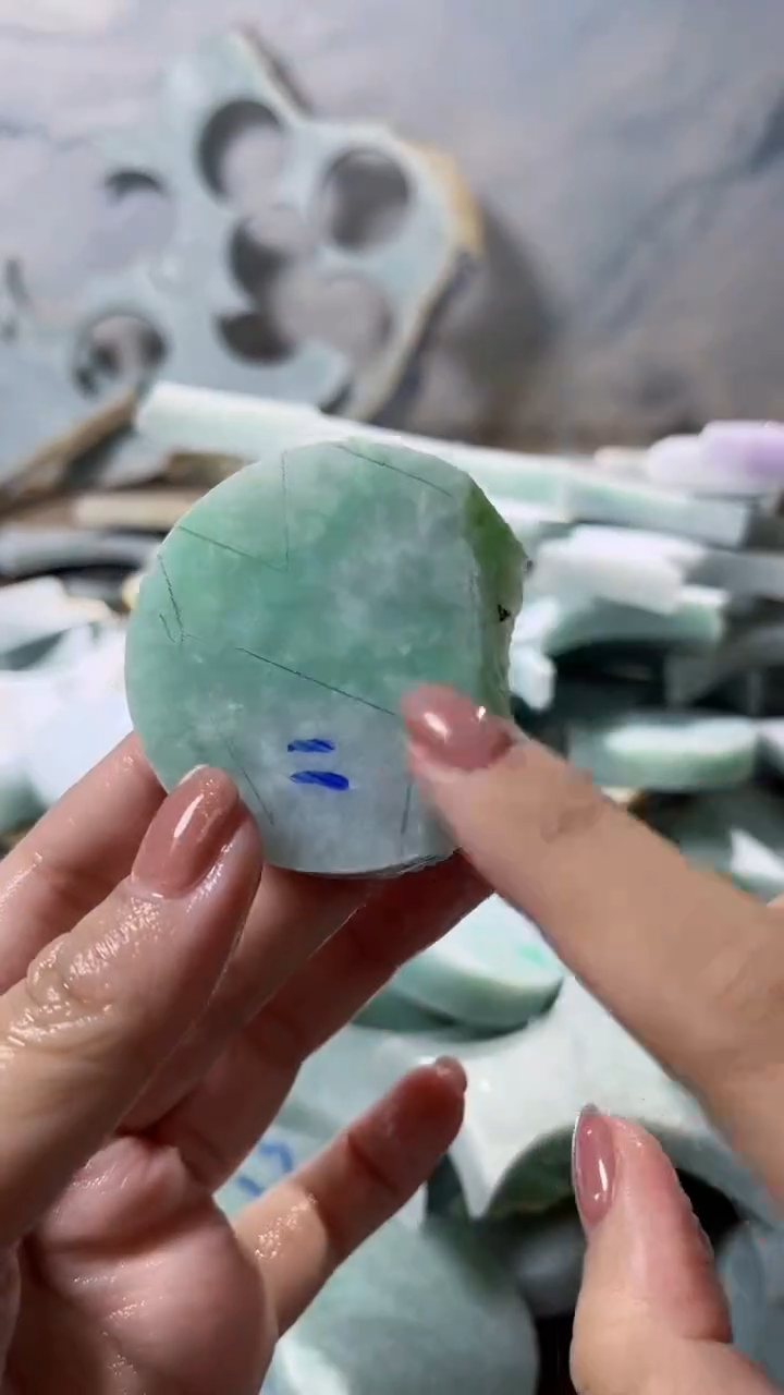 颈饰未镶嵌翡翠颈饰未镶嵌翡翠裸石翡翠缅甸翡翠A货钟110