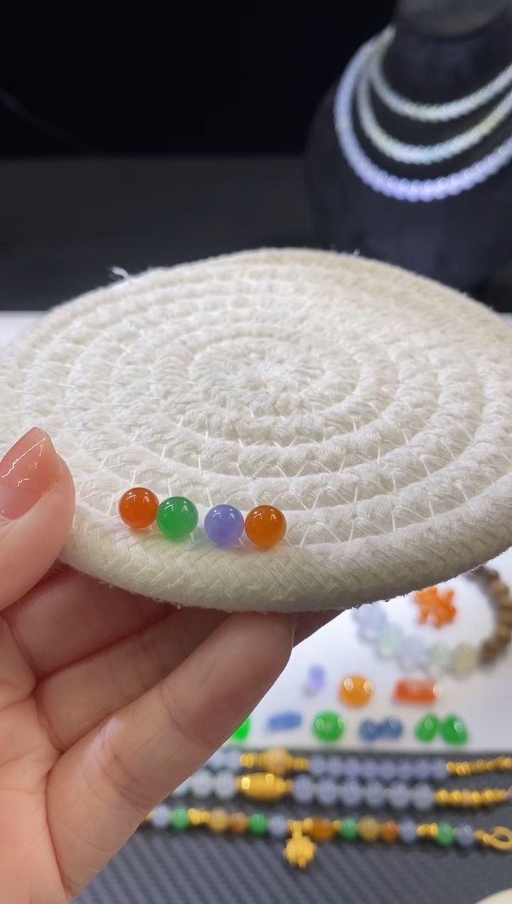 翡翠未镶嵌挂件珠子4颗