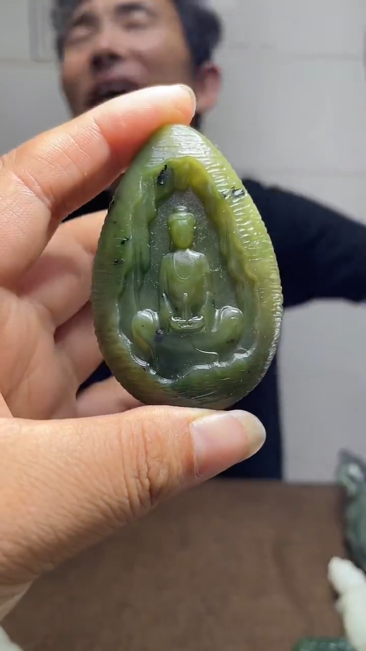 未镶嵌和田玉把件1
