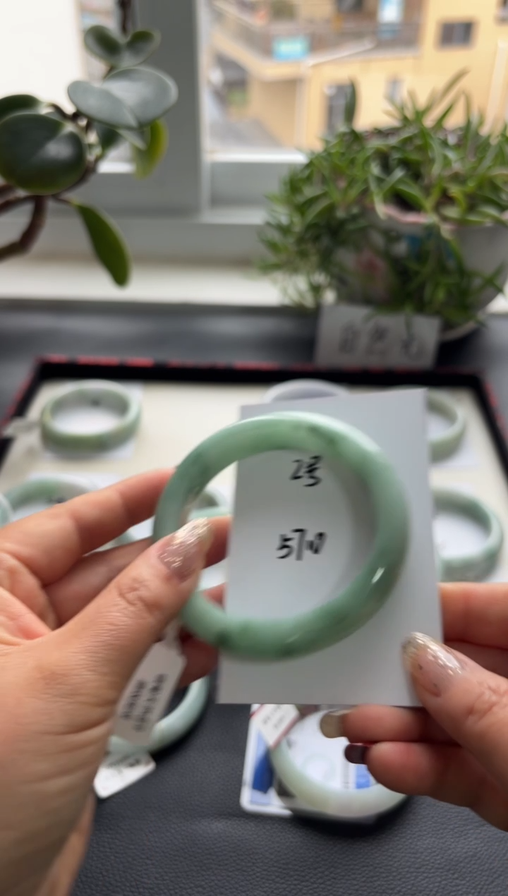 未镶嵌手镯翡翠?****?1