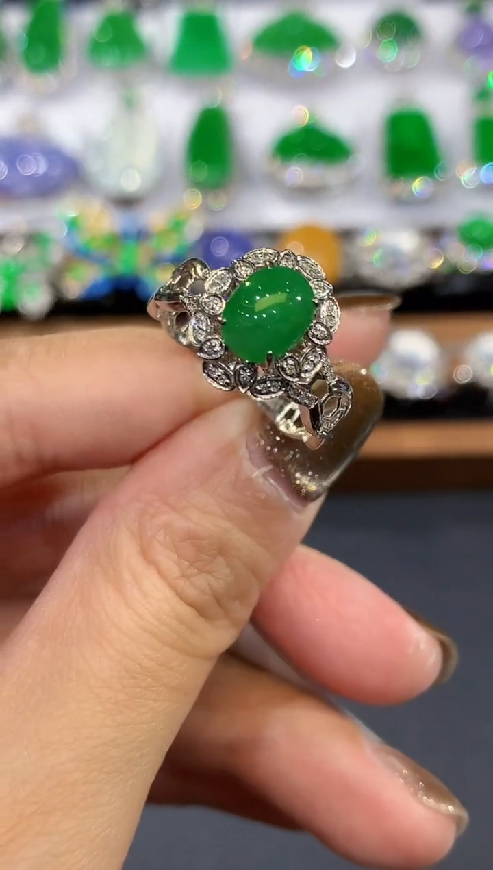 18K金镶嵌戒指翡翠3781417519638774210