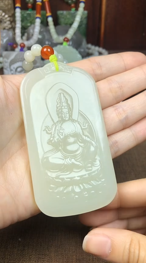 和田玉未镶嵌颈饰 冰石