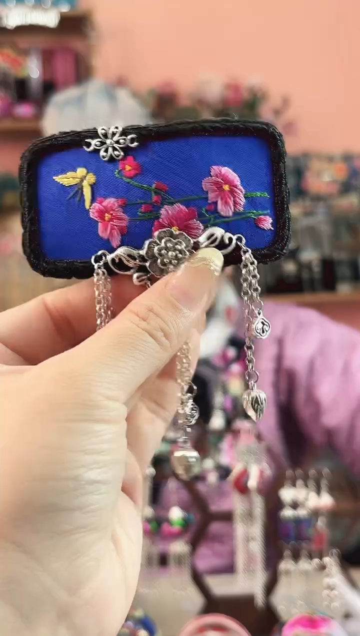 艺枝独绣手工饰品582