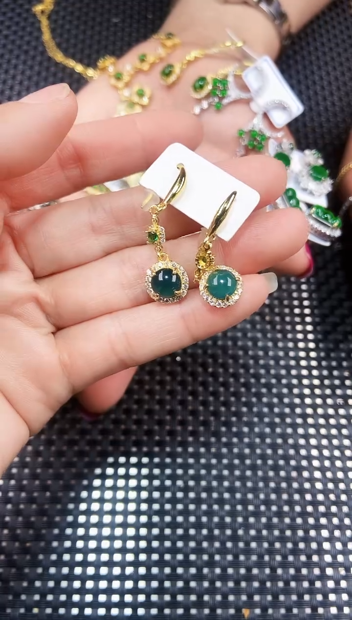 【闪购商品】翡翠耳饰未镶嵌111111111