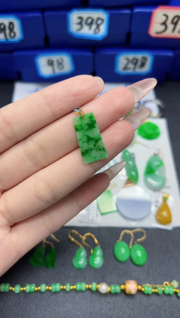 【闪购商品】翡翠颈饰18K金镶嵌Y缅料A货/支持复检/一件