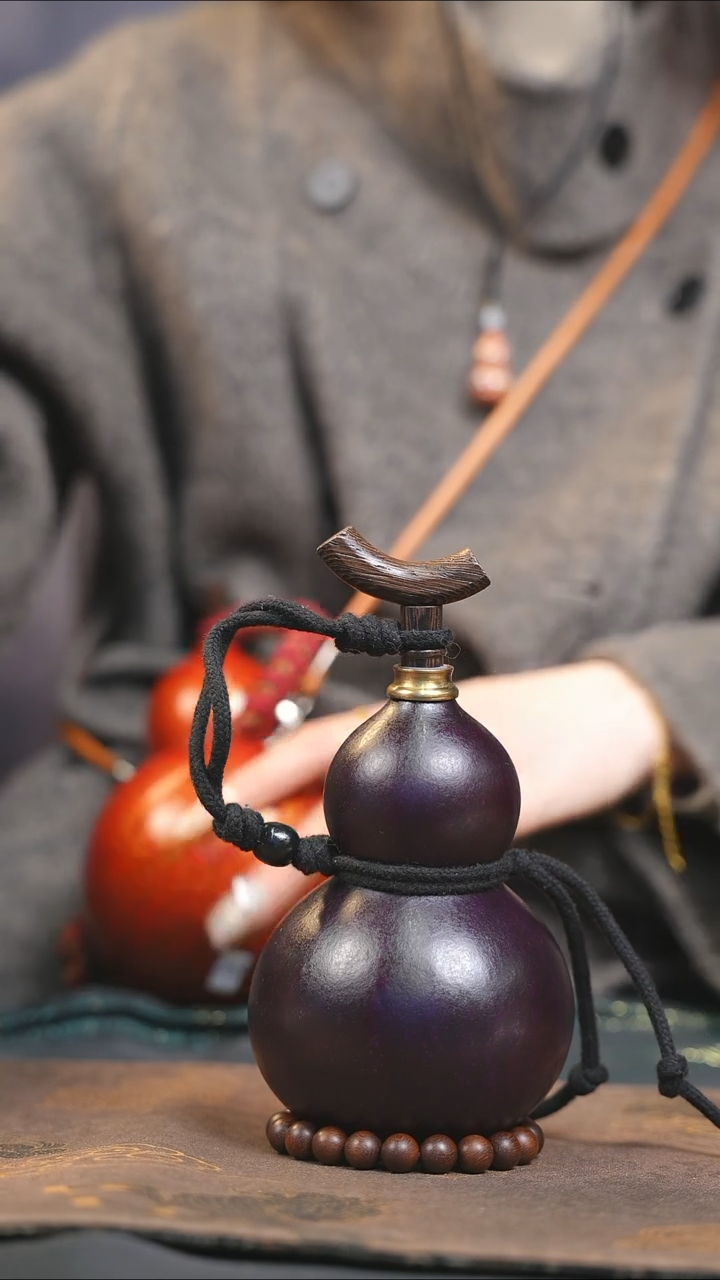 【闪购商品】XN188大漆酒葫芦不包手串及旋转底座