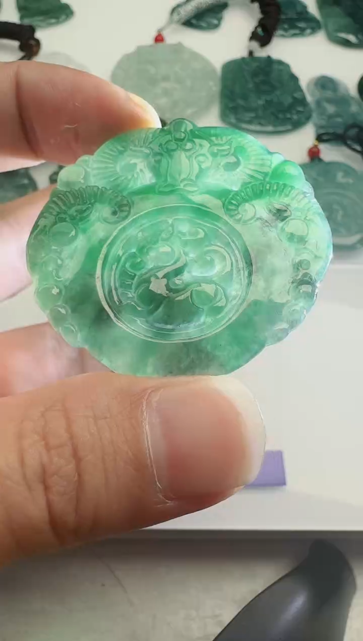 【闪购商品】翡翠吊坠(不含链)未镶嵌1