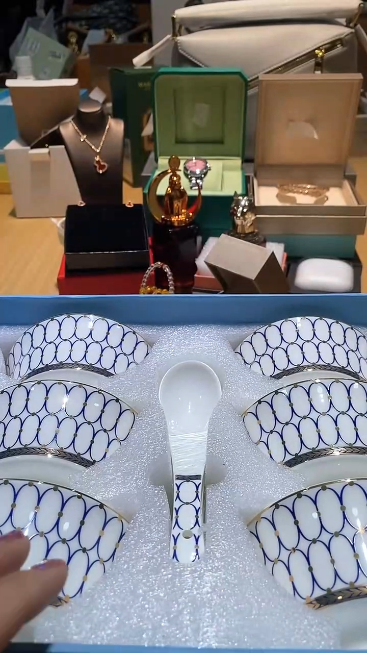 【闪购商品】瓷片锅碗瓢盆一件不剩