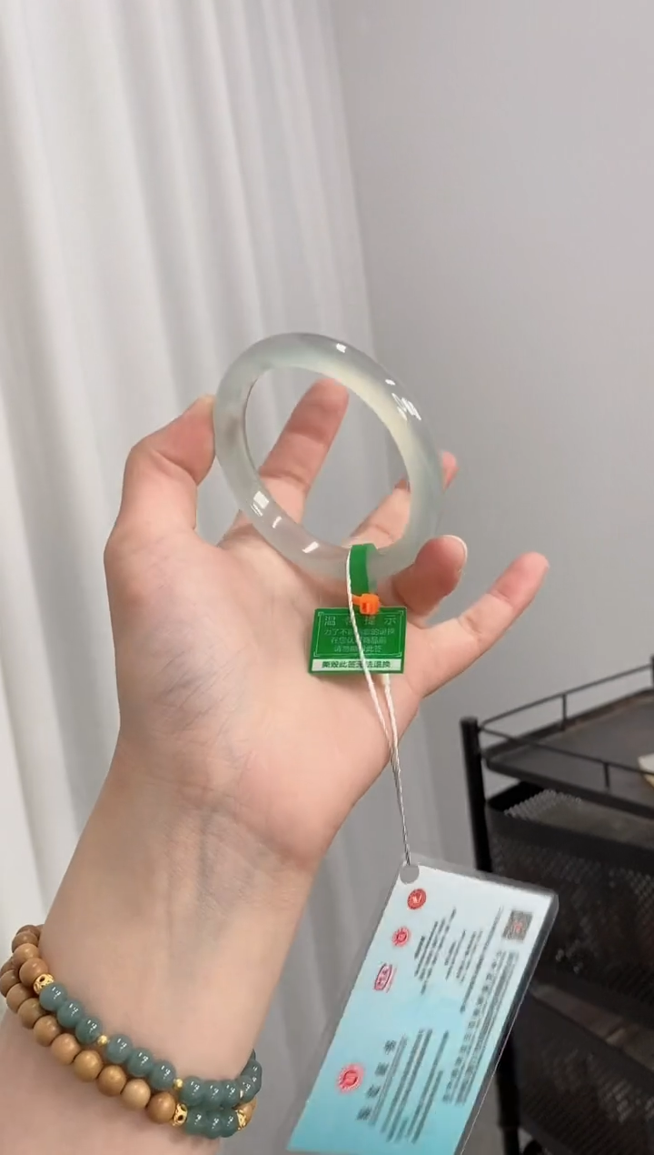 【闪购商品】玛瑙/玉髓手镯未镶嵌55-56圈